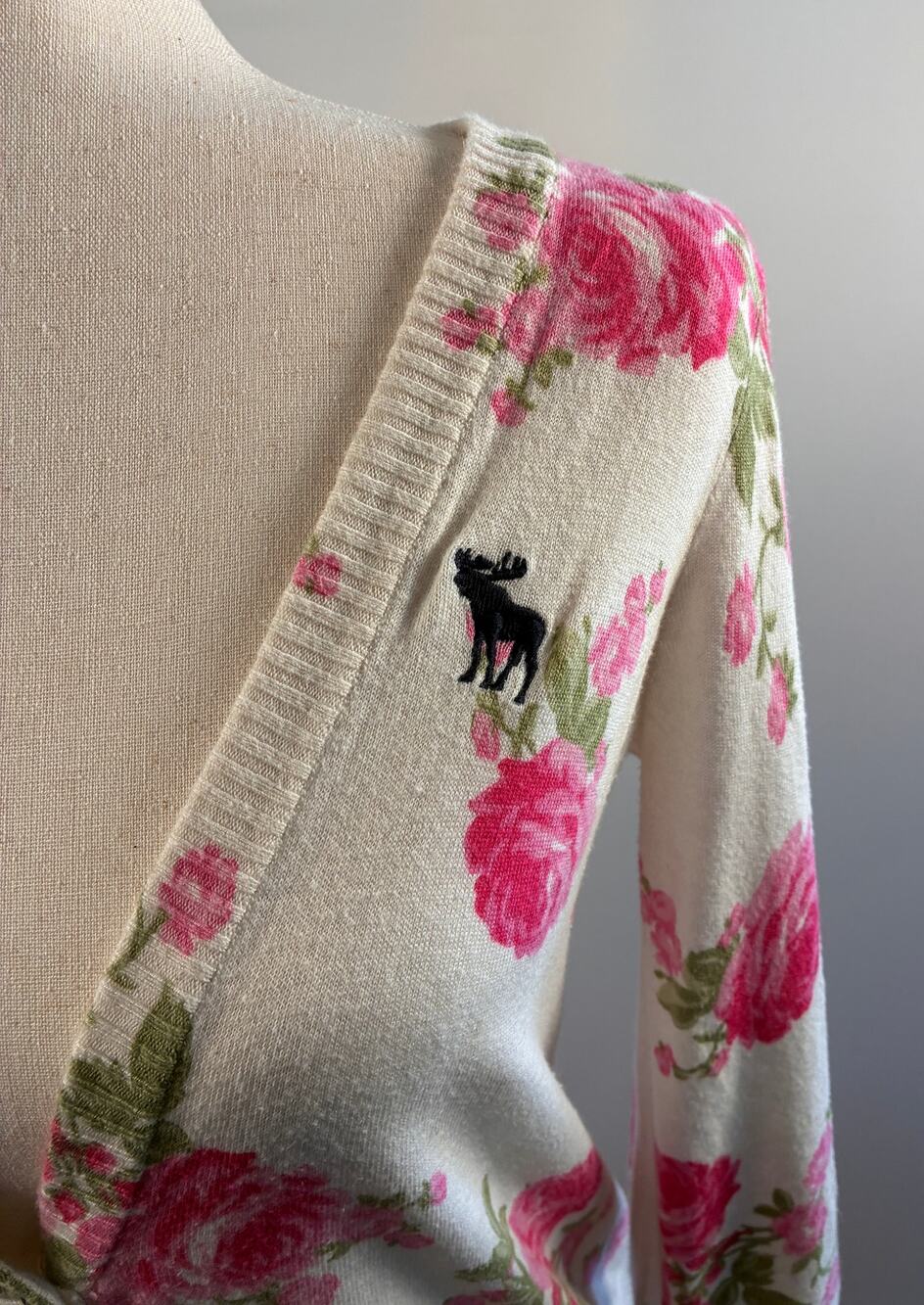 Vintage Y2K Abercrombie & Fitch Floral Rose Cardigan Sweater Medium Pink Ivory